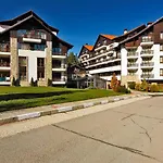 Cozy In Semiramida Gardens - Hills 39 Apartment Borowez